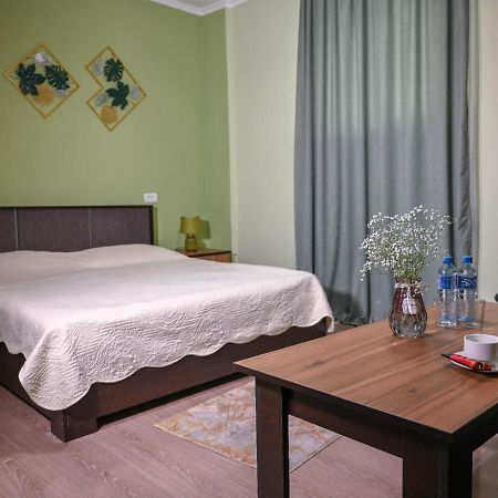 Sofia Hotel Erivan Exterior foto
